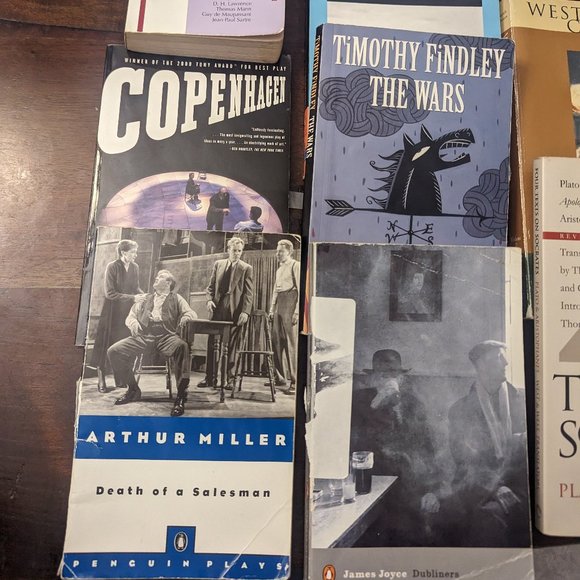 Bundle of books ( Short Stories, Plays, Philosophical book, & History) - Picture 4 of 7